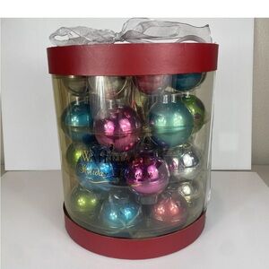 NWT Waterford Christmas heirloom 32 piece Christmas set never used